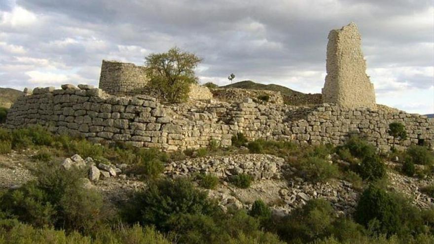 El yacimiento de San Pedro de Oliete deja al descubierto una necrópolis con 15 túmulos