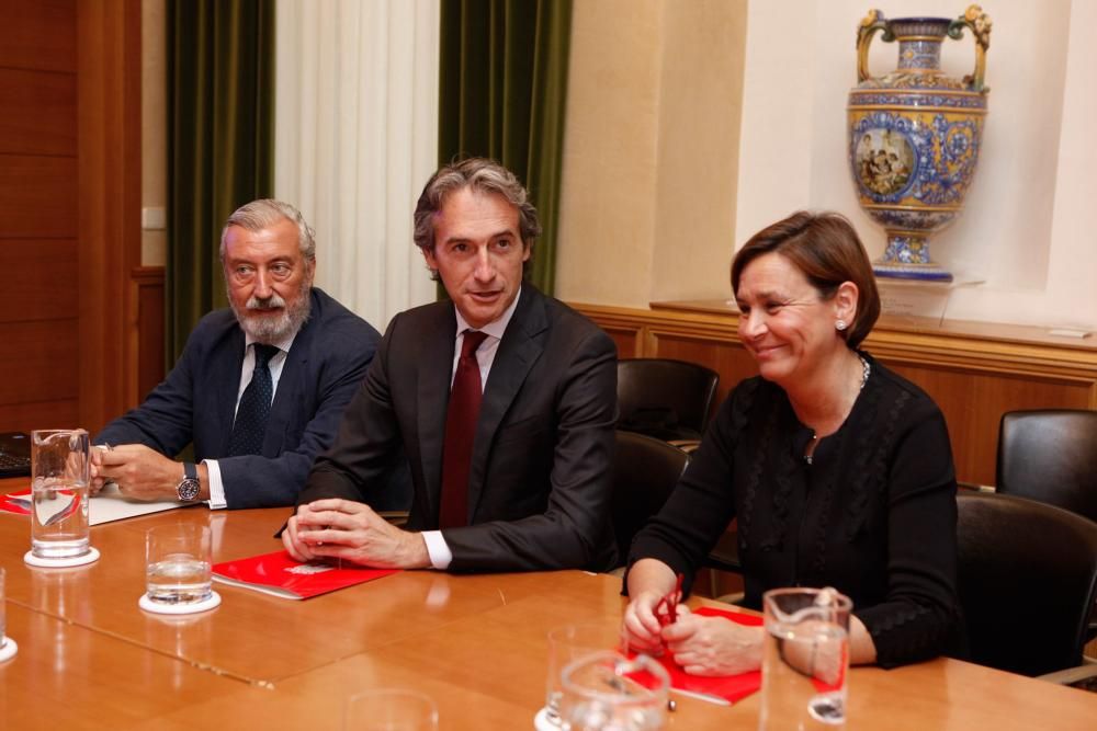 Visita a Gijón del Ministro de Fomento. Íñigo de la Serna