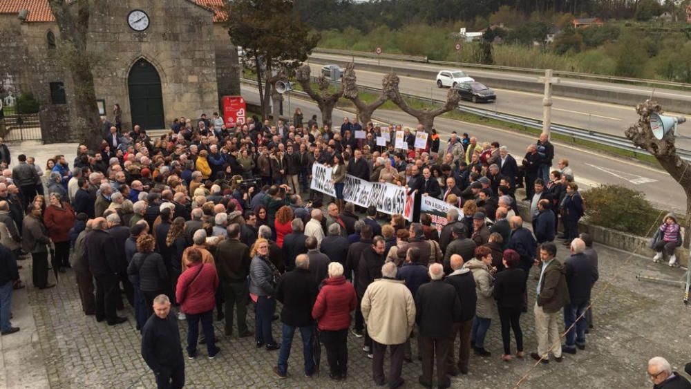 Mos protesta contra la situación de la A-55 // R. Grobas