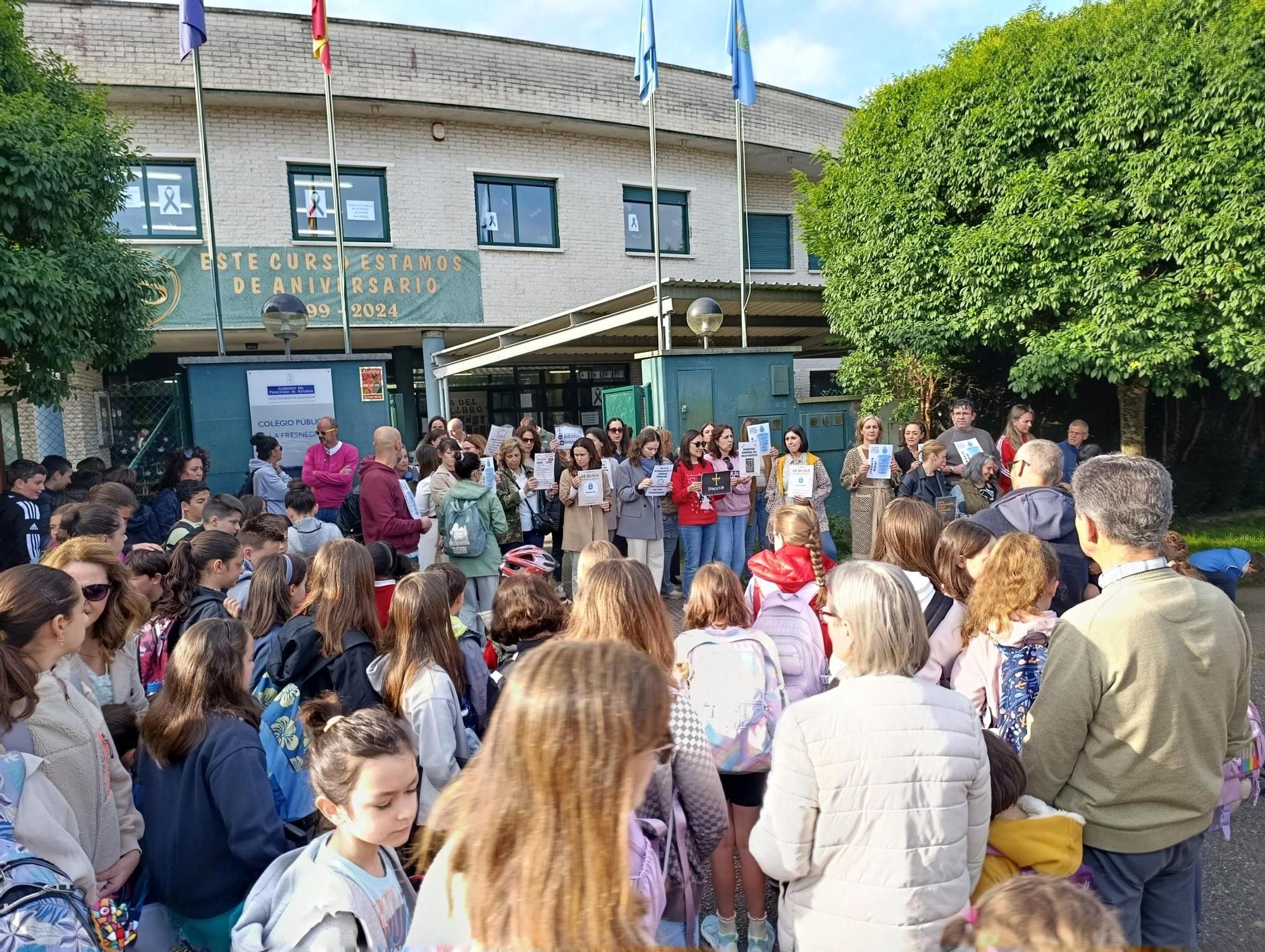 El colegio de La Fresneda se moviliza por la educación pública de calidad