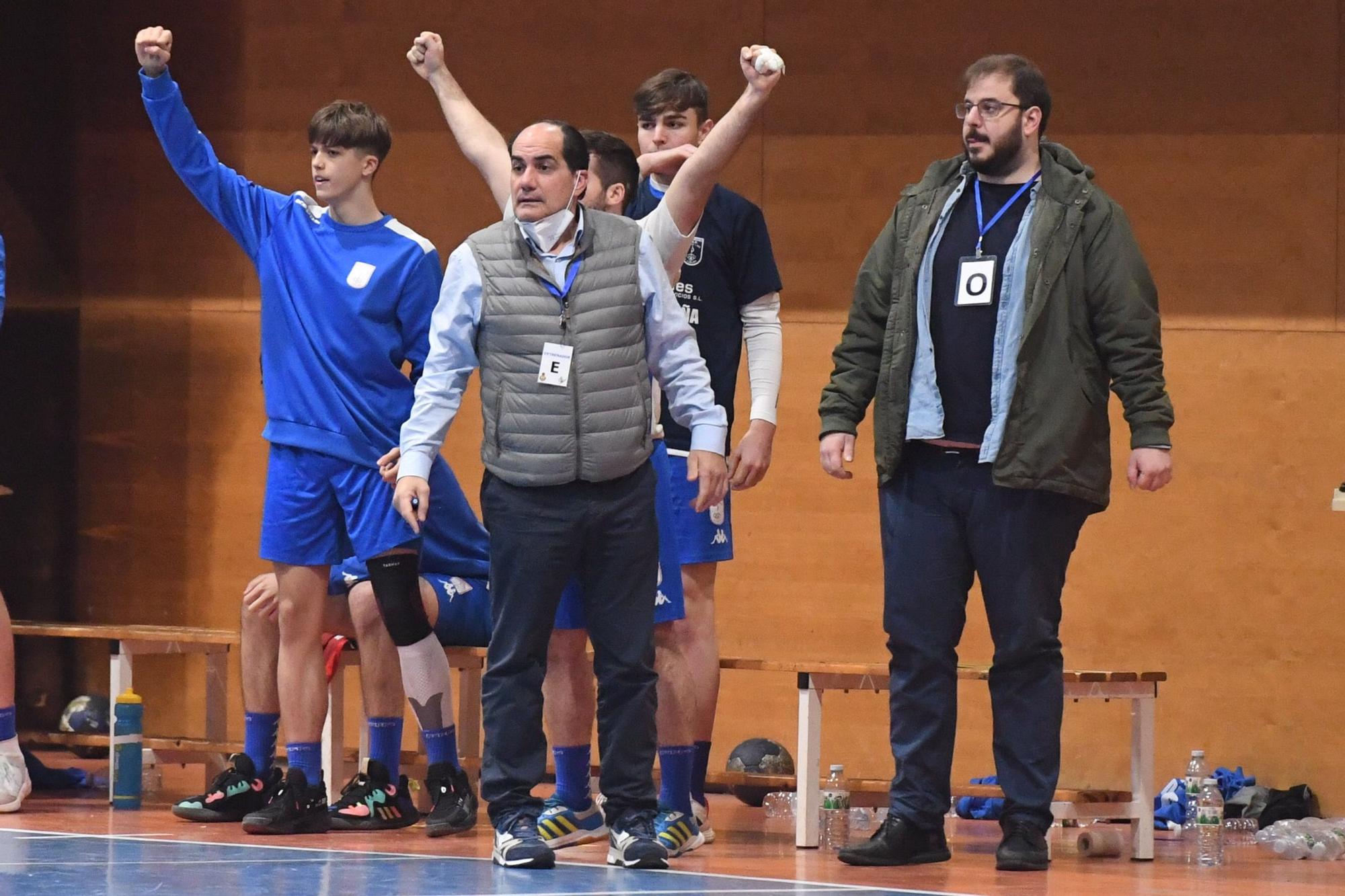 El OAR Coruña le gana 30-20 el derbi al Calvo Xiria