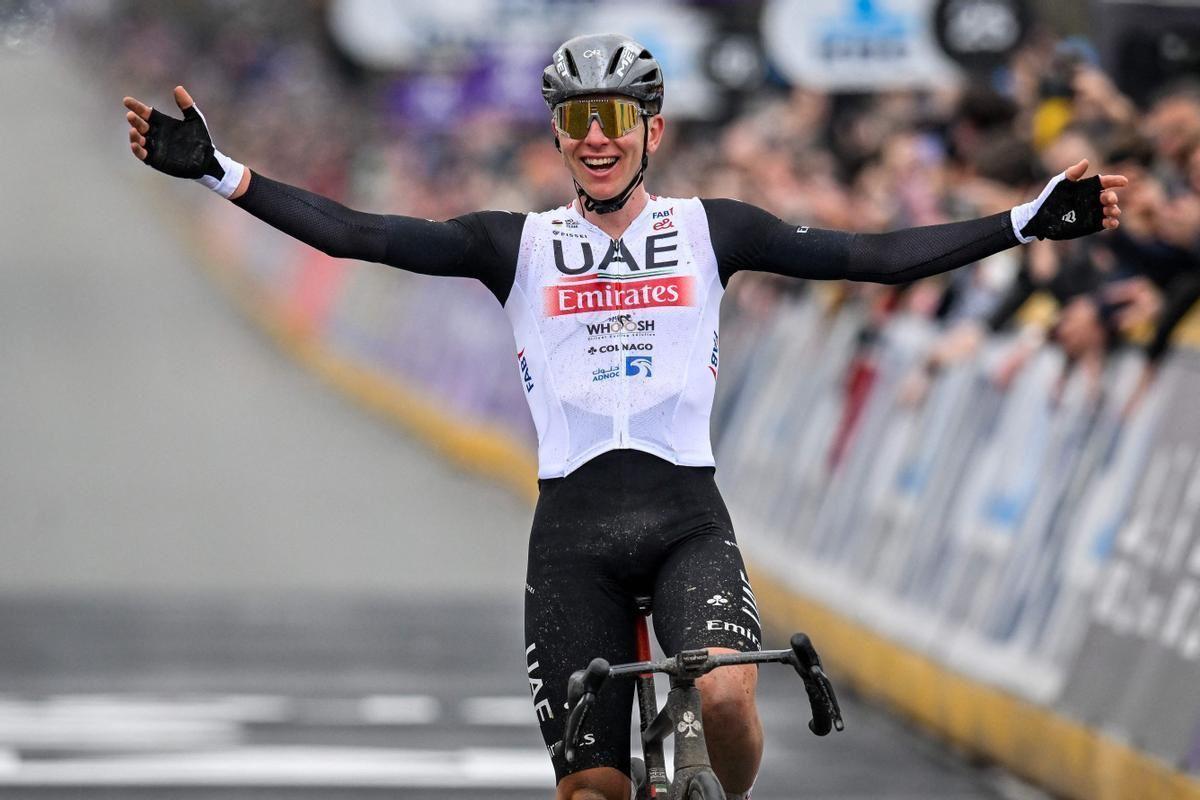 Pogacar, en la victoria del Tour de Flandes 2023.