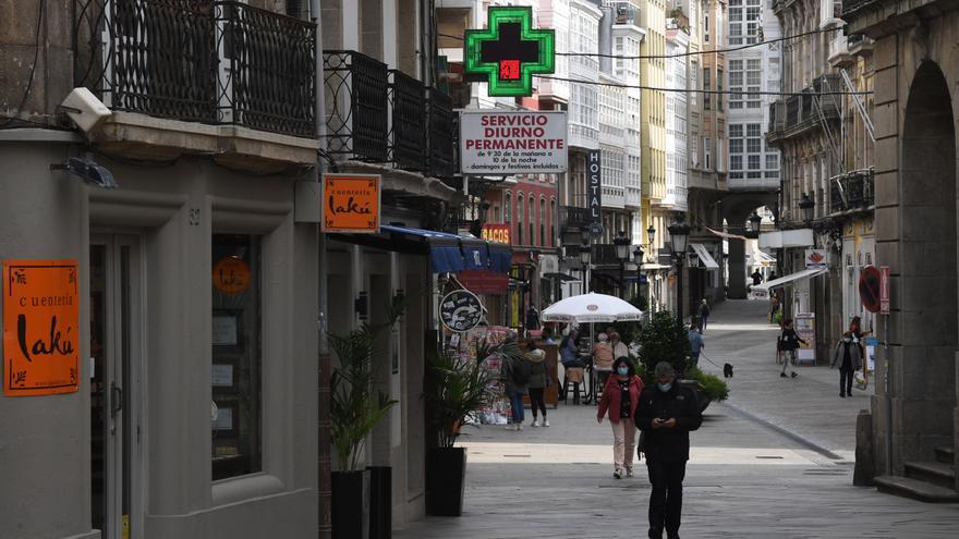 Las farmacias de A Coruña tienen dificultades para contratar nuevos graduados por el auge de la industria