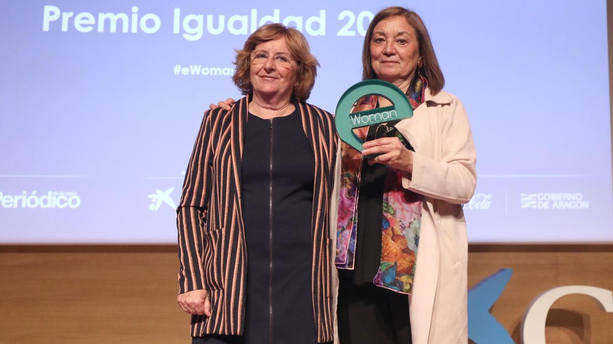Pilar Maldonado, primera directora de la Casa de la Mujer de Zaragoza, recibió el premio eWoman en la categoría de Igualdad.