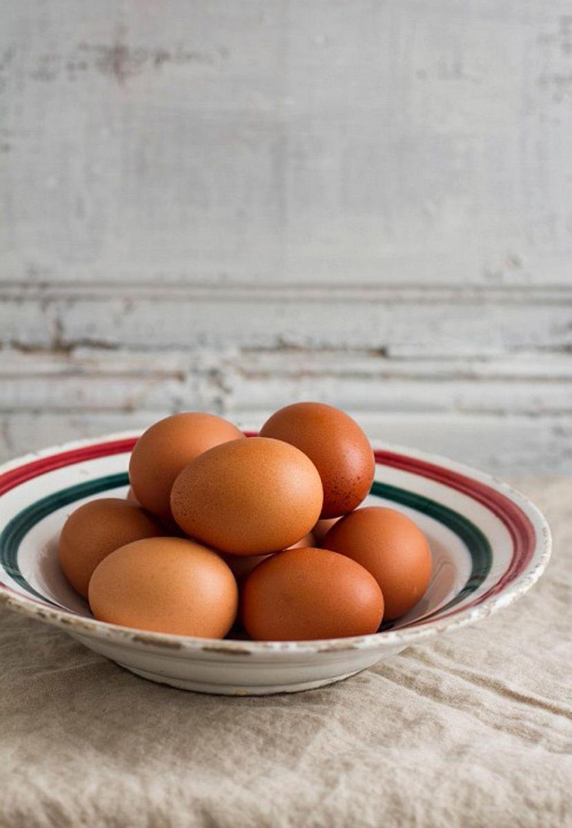 8 alimentos para tu higiene bucal: huevos y pollo