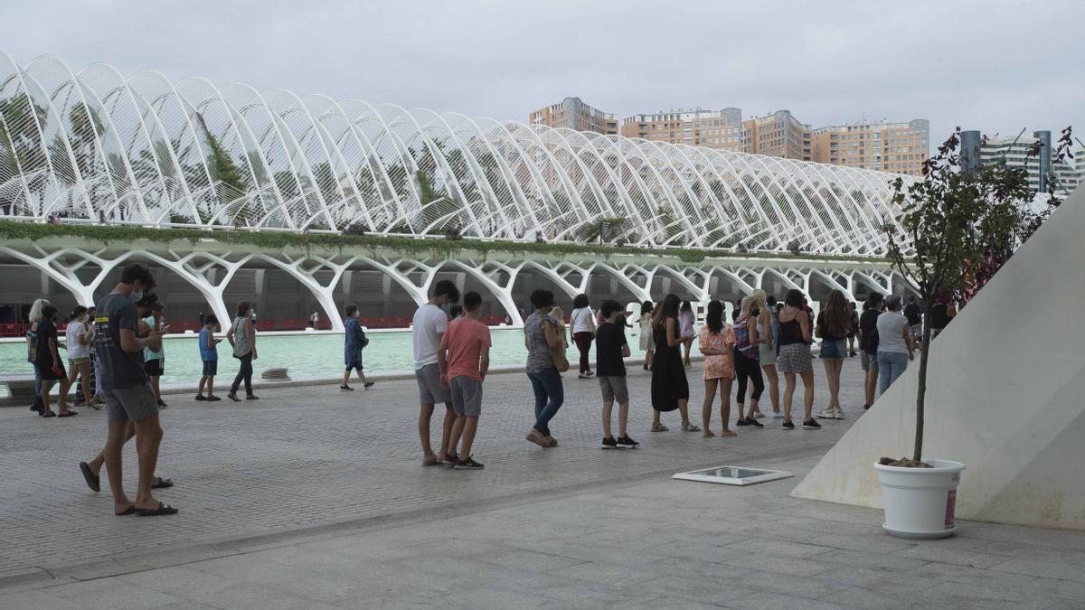 Primeras vacunas del coronavirus sin cita previa en València