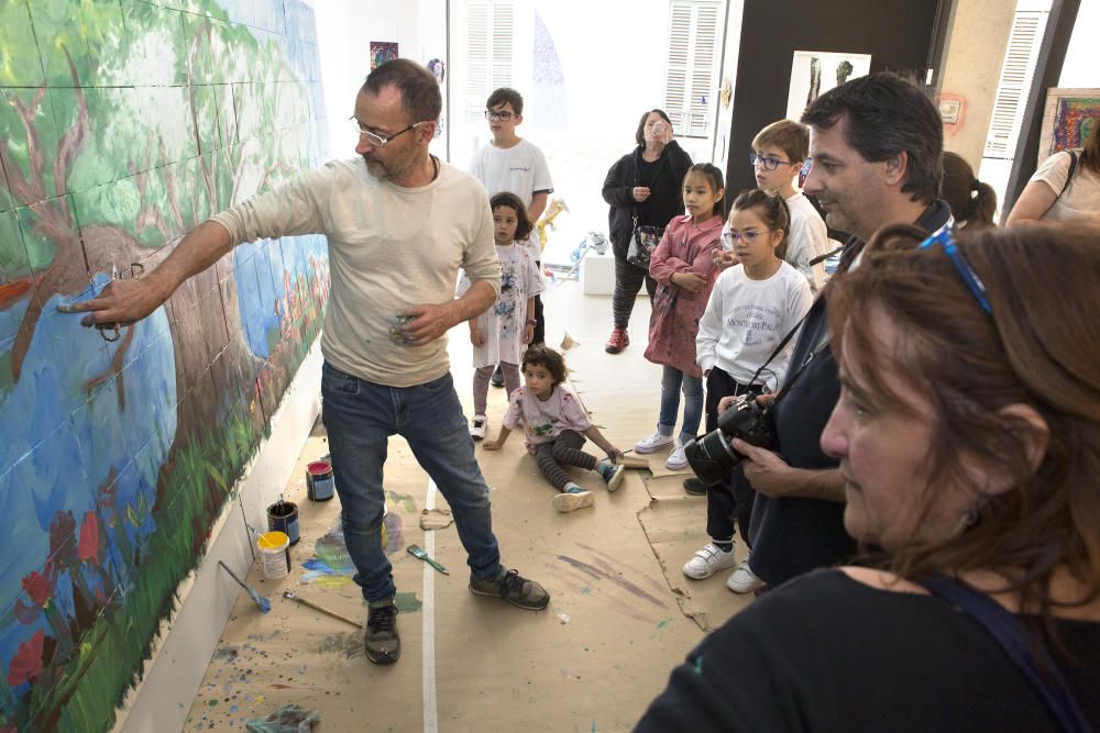 Mural solidari a la galeria Ventós