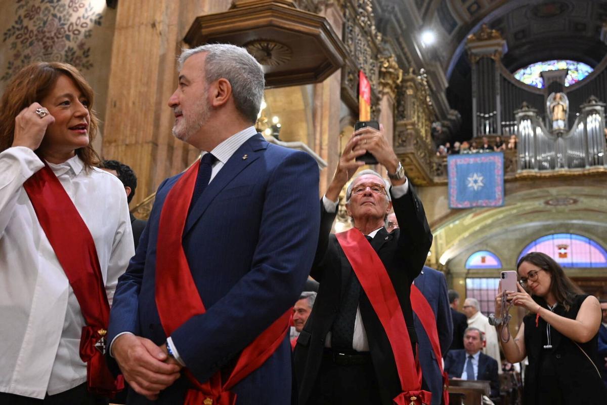 Collboni asiste a la misa de la Mercè