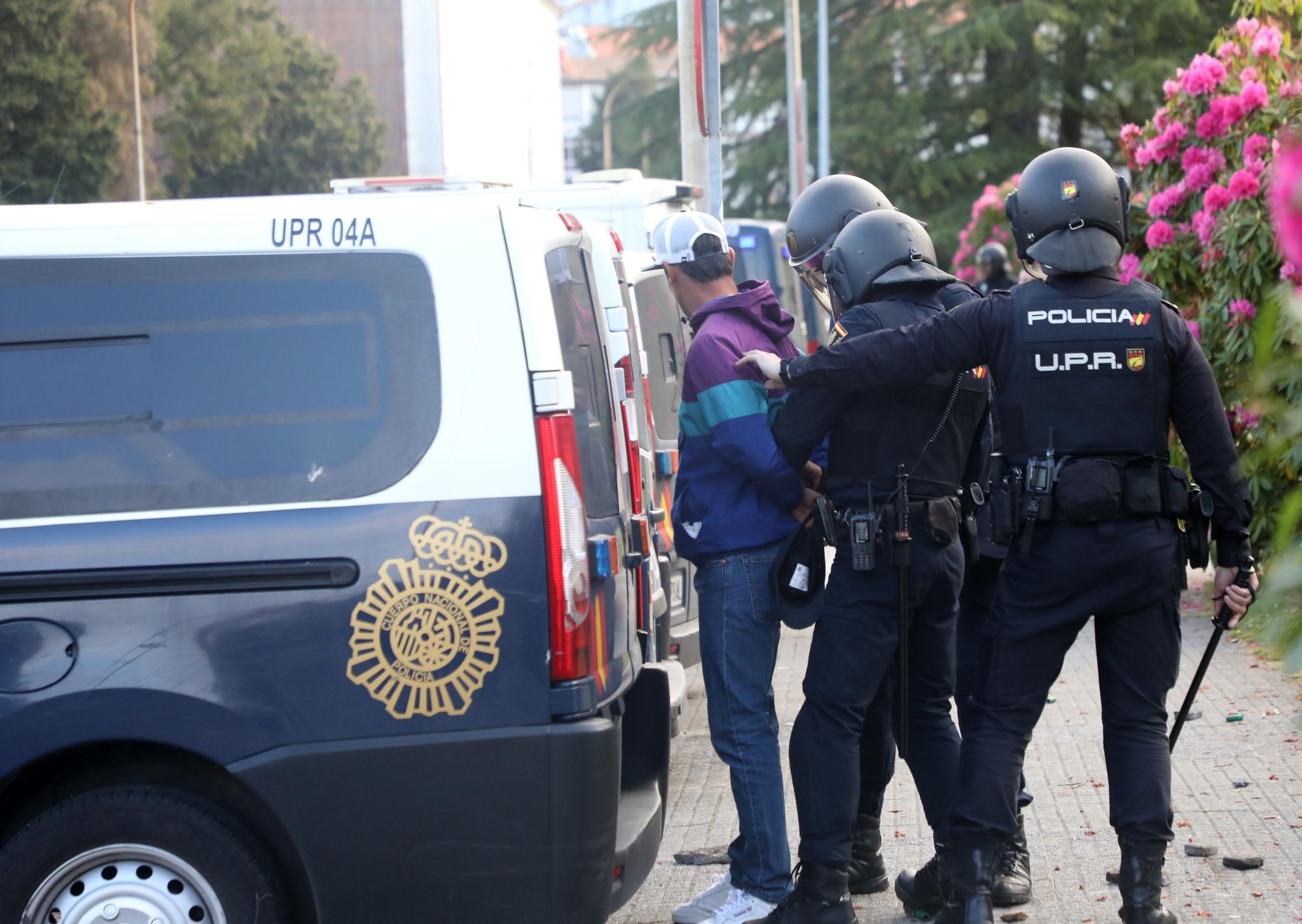 Carga policial en la protesta de bateeiros en Santiago