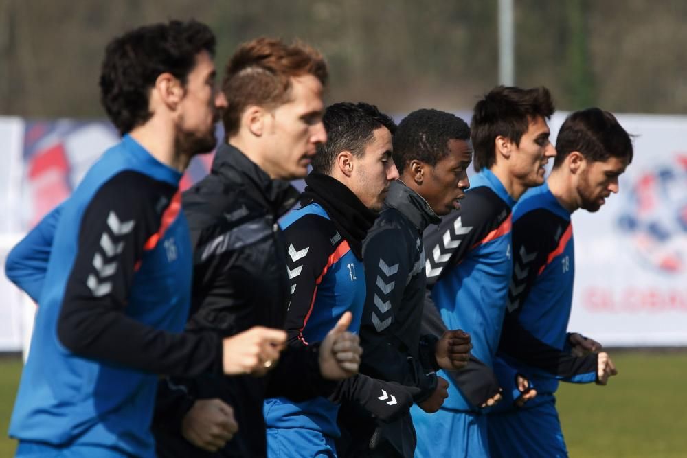 Entrenamiento del Real Oviedo en el Requexón