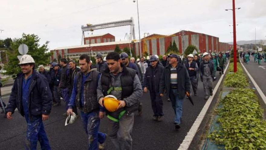 Una de las últimas marchas en Ferrol de operarios de Navantia para reclamar carga de trabajo. / kiko