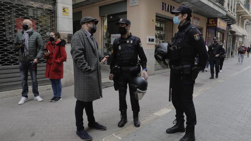 Cerca de cien personas participan en la manifestación de la Resistencia Balear