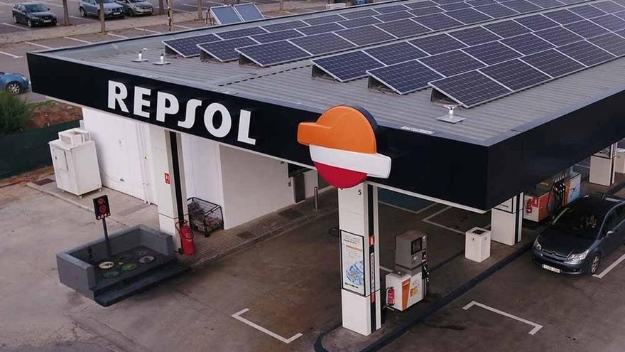 Repsol aviva otra guerra comercial con rebajas en combustibles sólo para sus clientes de luz y gas