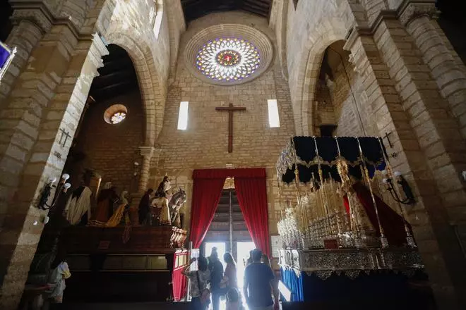 Los templos cordobeses, en la quietud de la espera de la Semana Santa