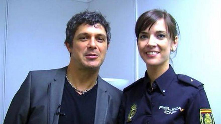 Alejandro Sanz y David Bisbal se unen a la Policía por una Internet segura