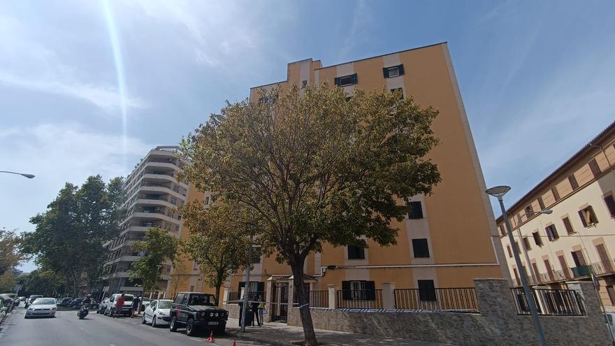 Fallece un joven de 22 años al precipitarse desde un séptimo piso de altura en Palma