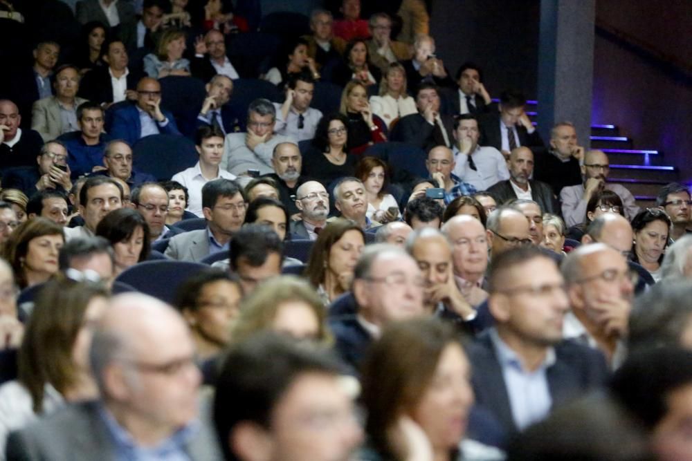 El candidato único defiende implantar Medicina por la demanda de alumnos y los investigadores