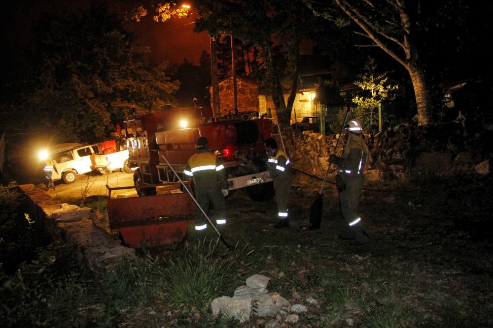 Voraz incendio en Cerdedo-Cotobade