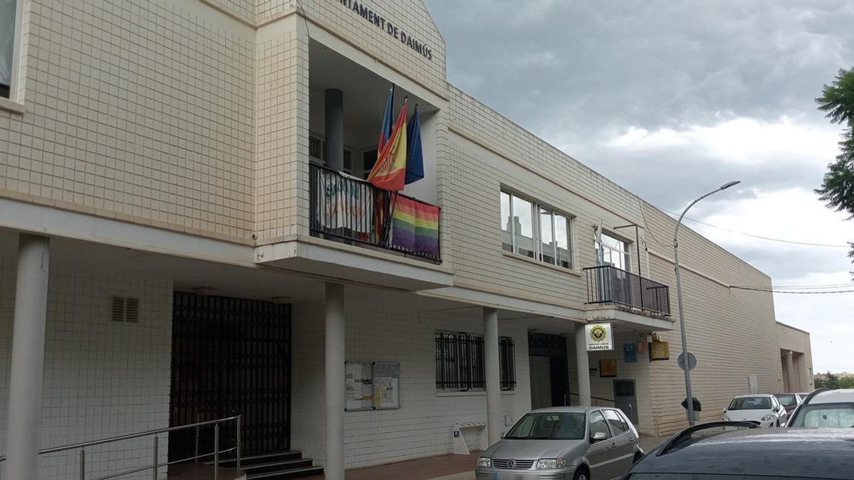 El exterior del ayuntamiento de Daimús, en una imagen de archivo.