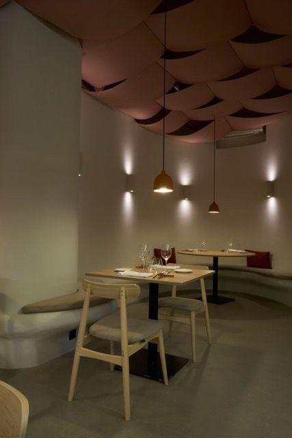 Sala del restaurante PLËGAT
