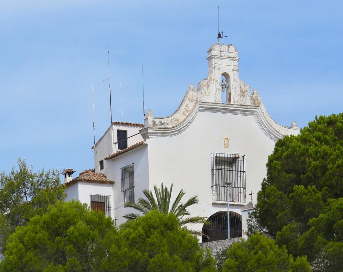 Mejorar la subida a la ermita de Santa Anna es una de las propuestas.