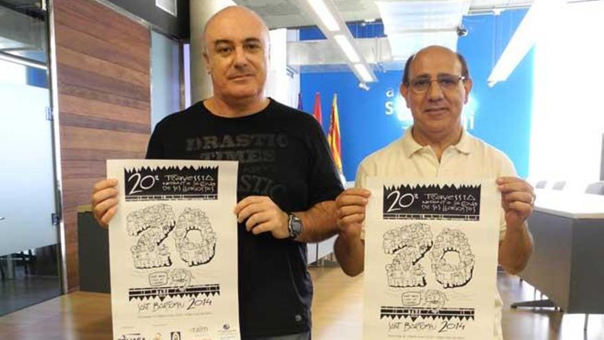 El concejal de Deportes y Participación Ciudadana, Pepe González, y el presidente del Club de triatlón Trijasa.