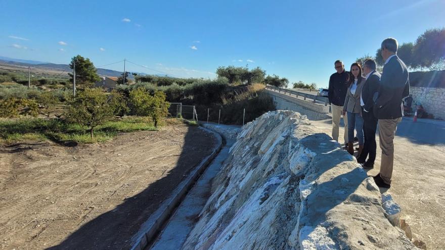 El Gobierno regional acondiciona dos caminos rurales de Calasparra y de Moratalla