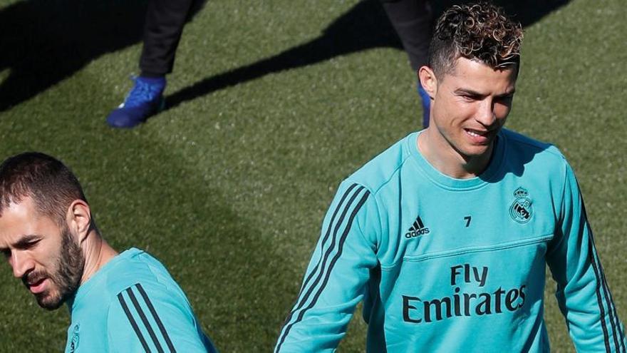 Cristiano Ronaldo y Benzema, en un entrenamiento.