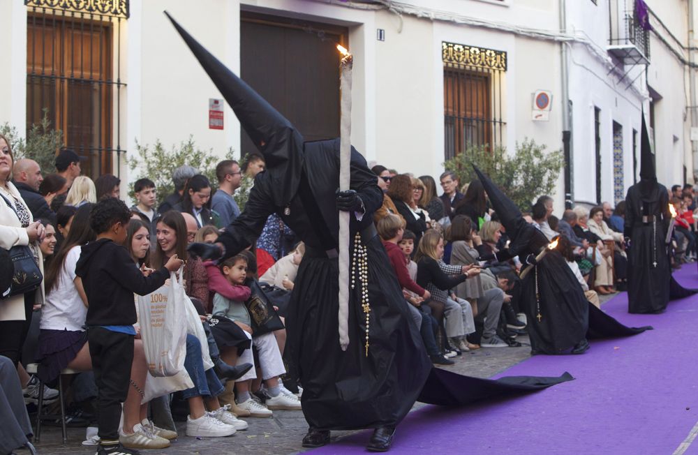 La Procesión de Viernes Santo en Sagunt en imágenes
