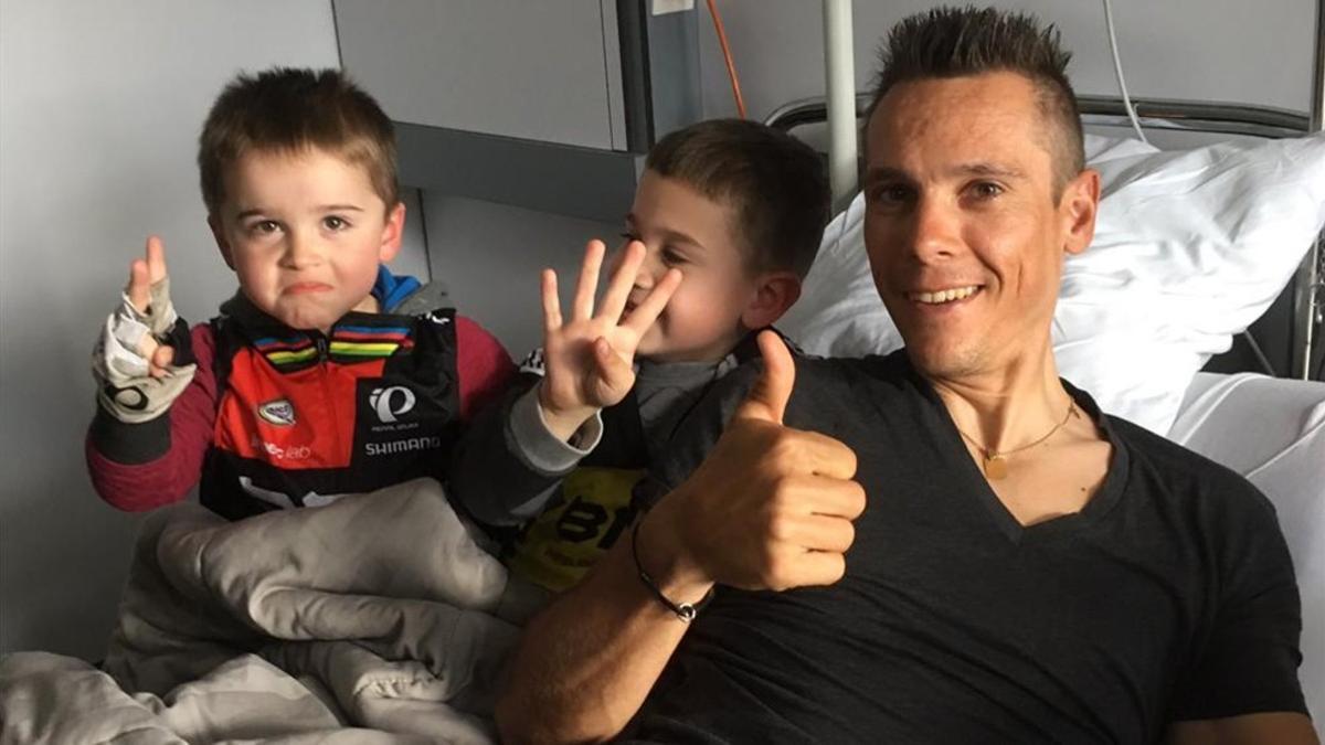 Gilbert, que recibió la visita de sus hijos, estaba muy lejos de imaginar que no correría el Giro