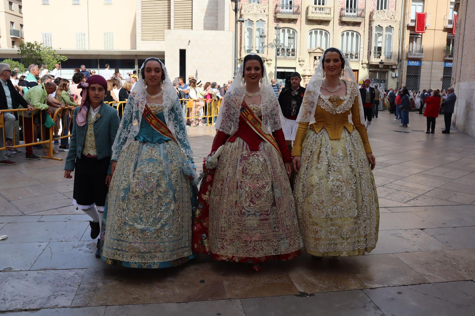 Las comisiones de falla en la Procesión de la Virgen (2/5)