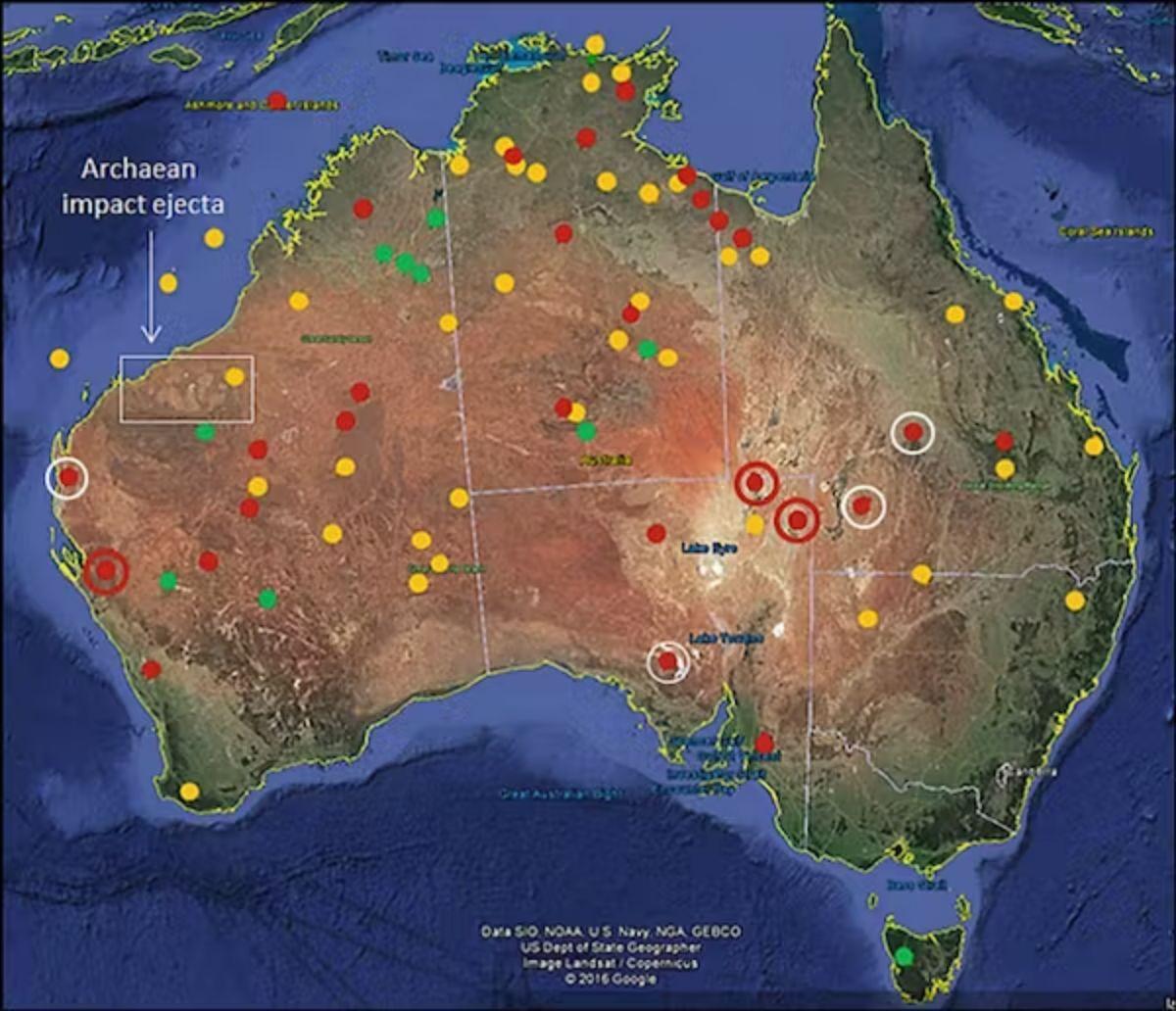Este mapa muestra la distribución de estructuras circulares de origen de impacto en diferentes zonas del territorio australiano, que estarían relacionadas con el gran impacto acontecido hace 450 millones de años.