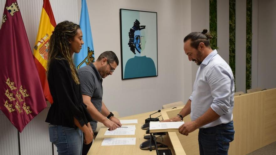 Varios técnicos del Ayuntamiento de Alhama de Murcia tendrán que devolver su subida de sueldo