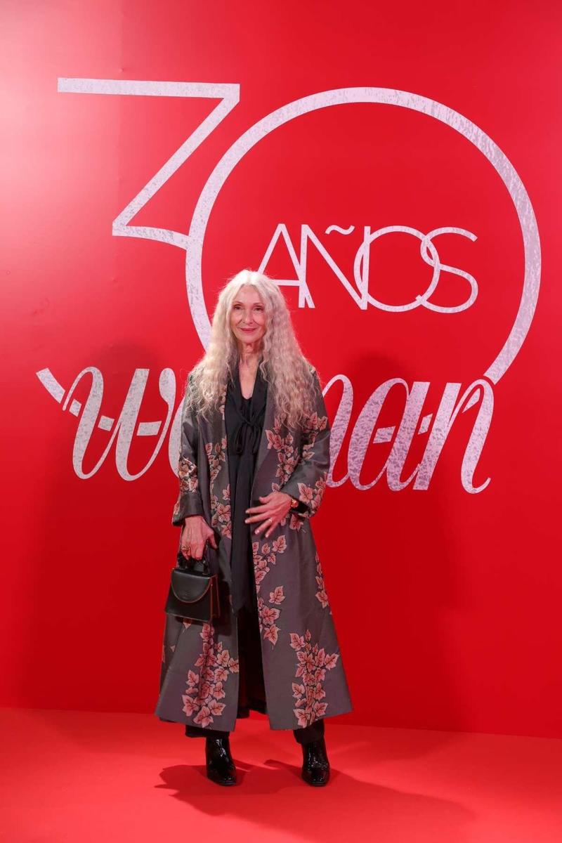 La modelo Pino Montesdeoca en los Premios Woman 2022