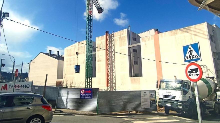 Esquina de Che Guevara con Darwin en Perillo, un histórico solar que por fin se edifica. | IR