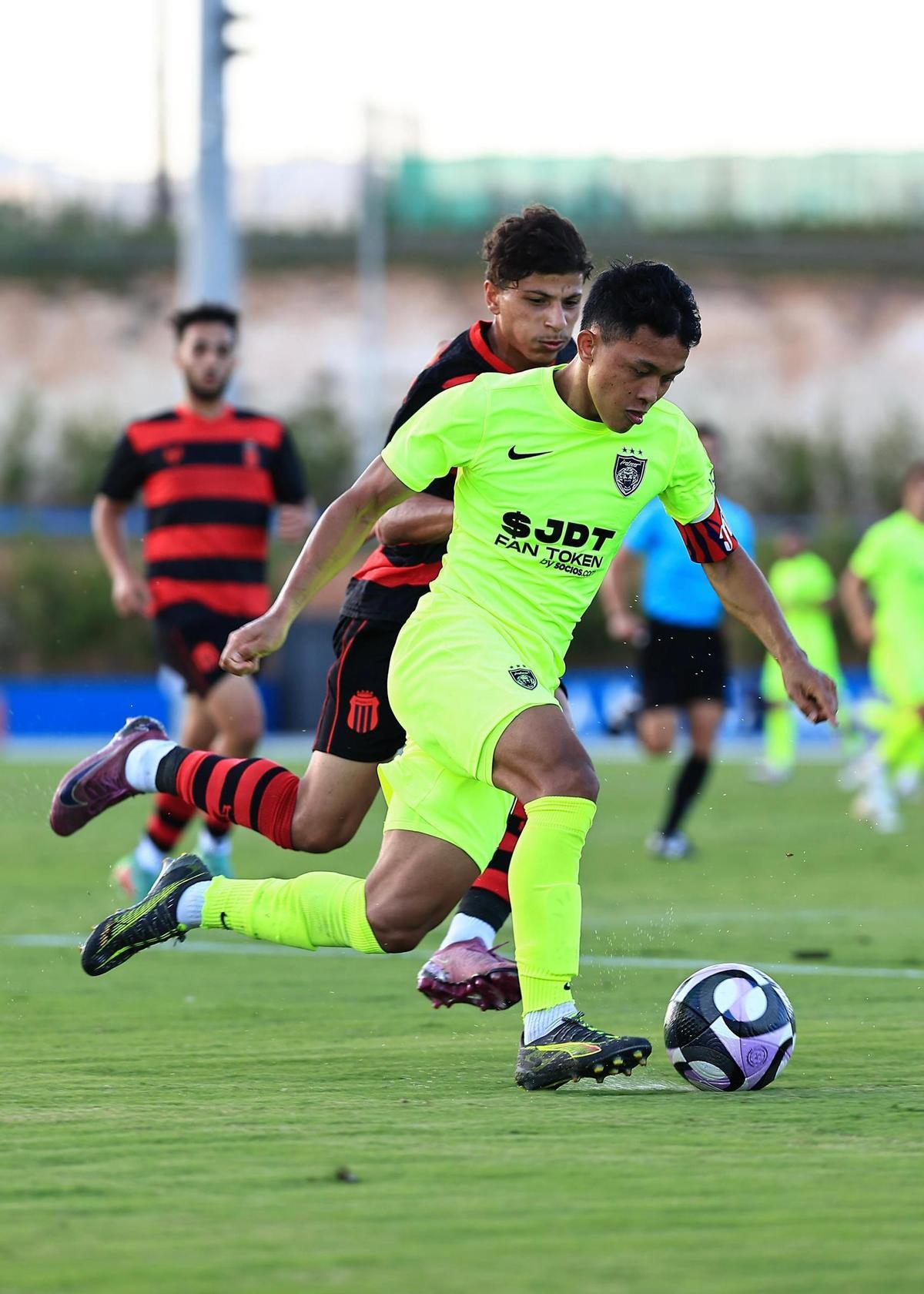 El Johor FC de Malasia gana al Al- Riyadh