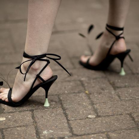 Por menos de 25 euros: atención a estas sandalias con perlas de Zara que causan sensación