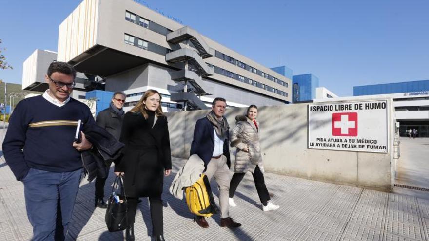 Toni Costa, Ignacio Casas, Tania Marí, Miquel Jerez y Marga Prohens llegan a Can Misses.