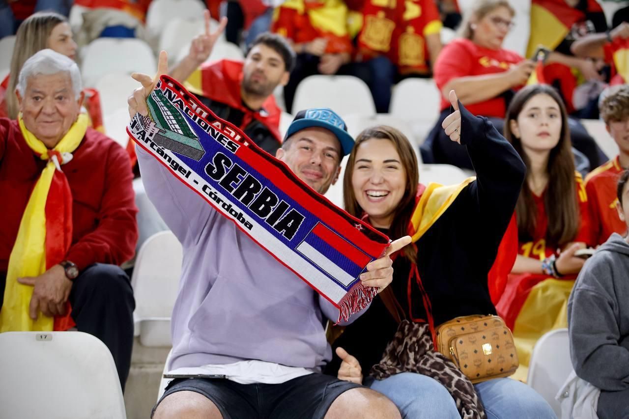 El apoyo de la afición cordobesa a la selección española, en imágenes