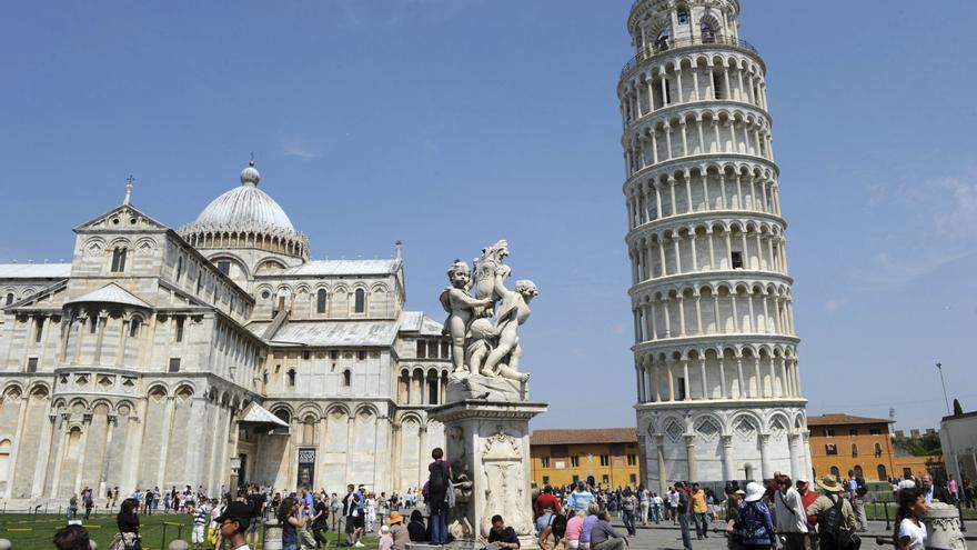 Moita arte! Que teñen en común a Torre de Pisa e a Catedral de Santiago?