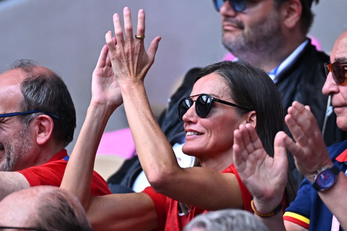 La reina Letizia con gafas de sol