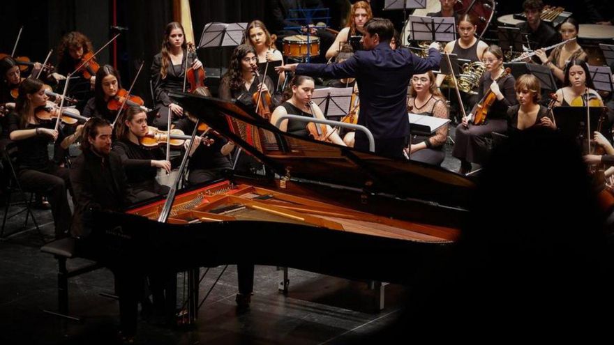 Un momento del concierto de Emin Kiourktchian.
