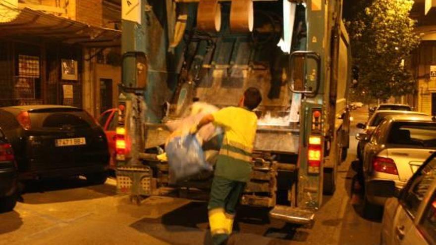 La oposición fuerza a Pérez a reclamar facturas pagadas por eliminar basura desde 2015