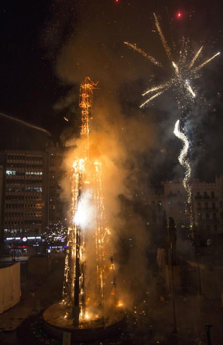 Así ha sido la 'cremà' de las Fallas 2017