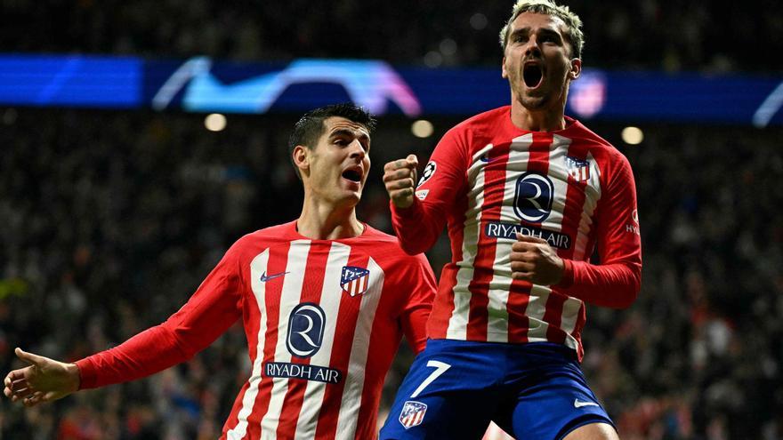 Morata y Griezmann celebran un gol con el Atlético
