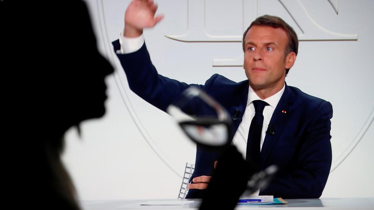 Macron anuncia un toque de queda en París y otras ocho ciudades por  coronavirus - Levante-EMV