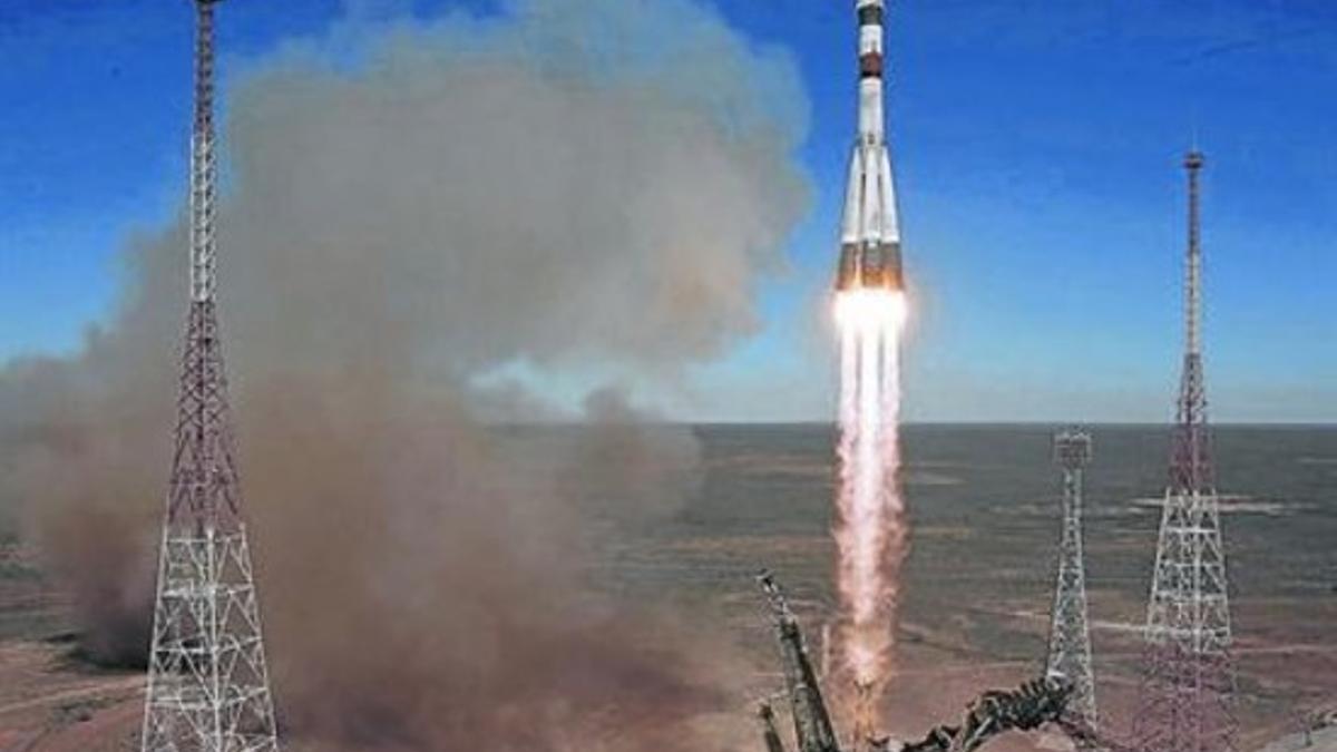Despegue del carguero 'Progress', a bordo de un cohete lanzador 'Soyuz 2-1A', el pasado 25 de abril.