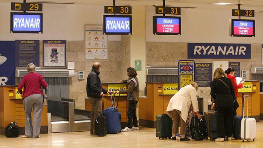 El trànsit de viatgers per la terminal de l&#039;aeroport de Girona no és el de les millors èpoques.