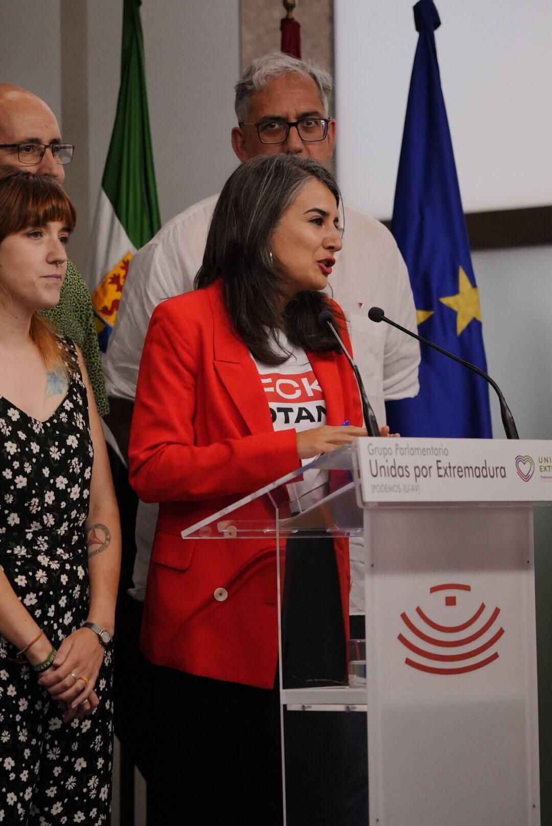 Fotogalería | Los portavoces en rueda de prensa tras el debate sobre el estado de Extremadura
