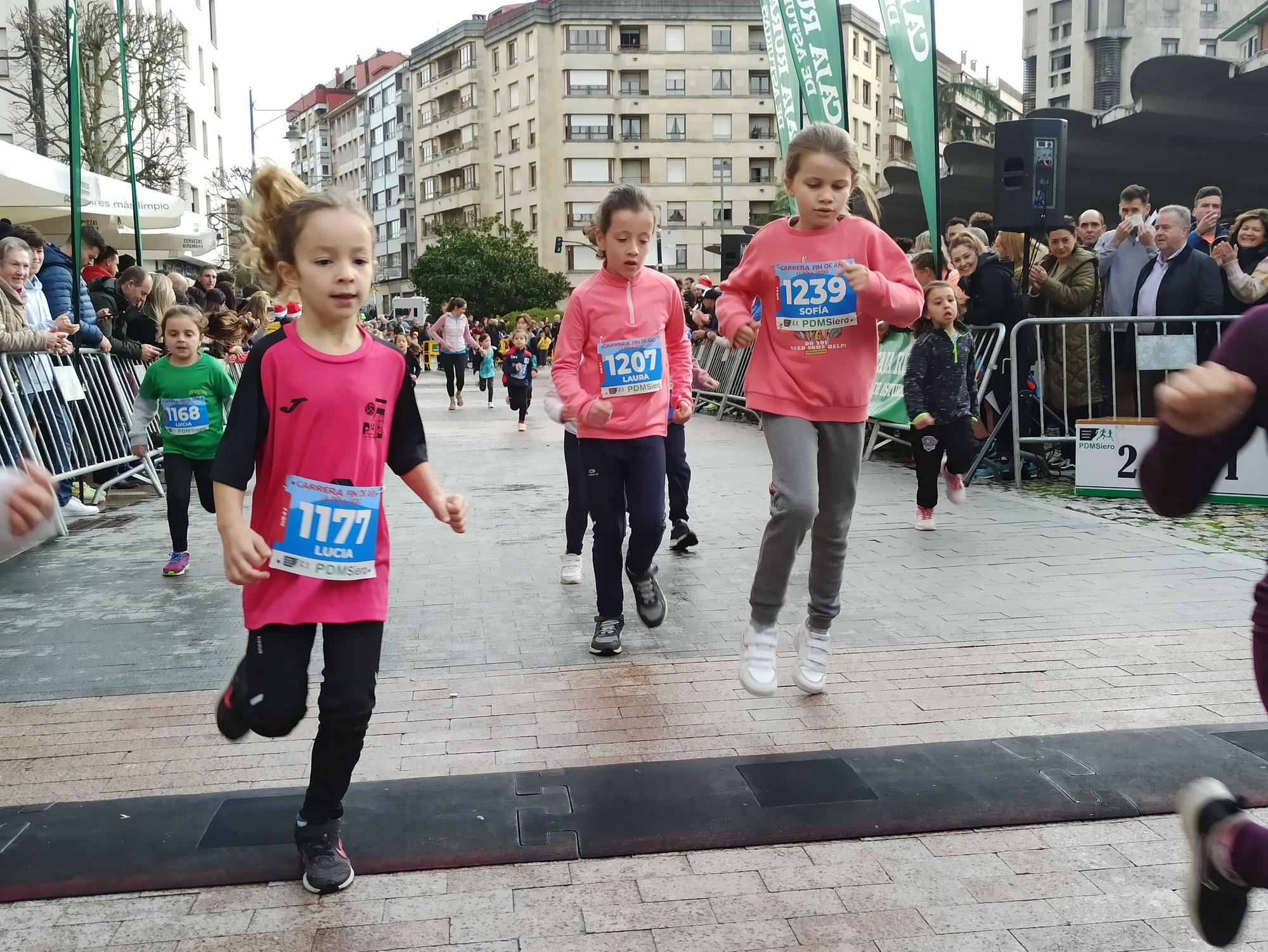 Casi 1.500 participantes disputan la carrera de Fin de Año de Pola de Siero